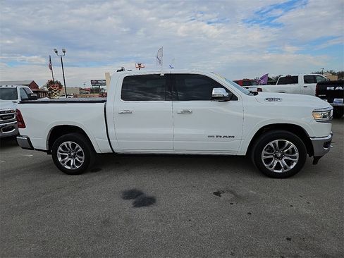 Used 2022 RAM 1500 Limited image 9