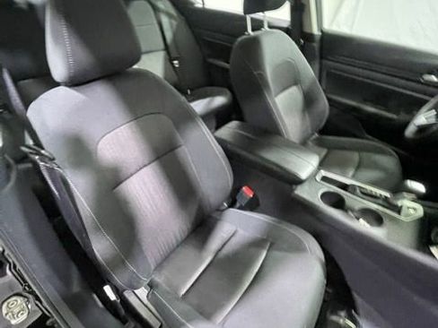 Used 2025 Nissan Altima 2.5 SV image 22