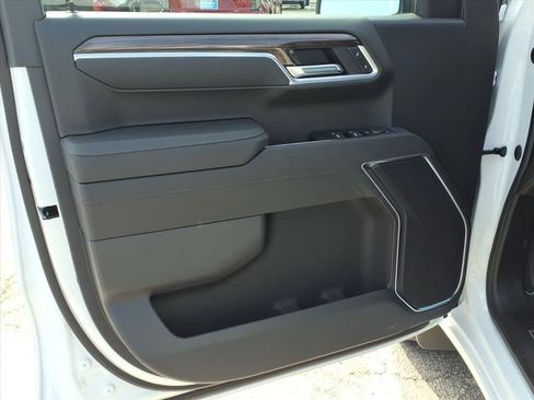 New 2026 Chevrolet Silverado 1500 LT w/ Safety Package RWD image 14