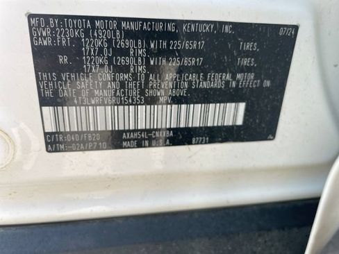 Used 2024 Toyota RAV4 LE AWD/4WD image 31