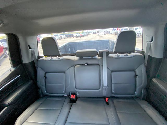 Used 2023 GMC Sierra 1500 SLT AWD/4WD image 13