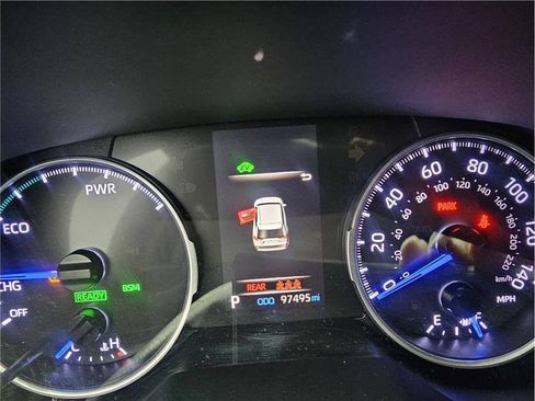 Used 2020 Toyota RAV4 XLE w/ Convenience Package AWD/4WD image 17