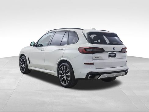 Used 2021 BMW X5 xDrive40i w/ M Sport Package image 3