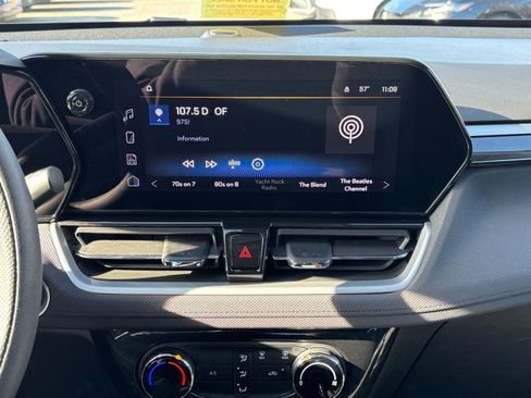 Used 2025 Chevrolet TrailBlazer LT image 21