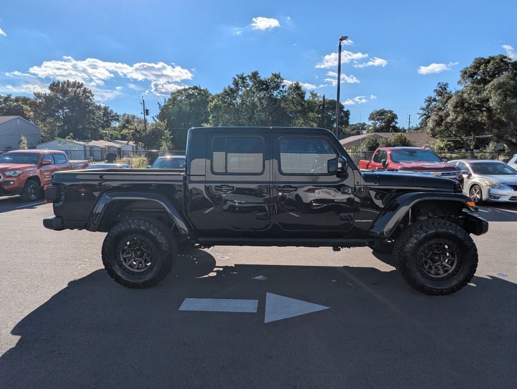 Used 2023 Jeep Gladiator Overland AWD/4WD image 8