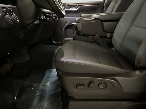 Used 2025 Chevrolet Silverado 1500 LT AWD/4WD image 54