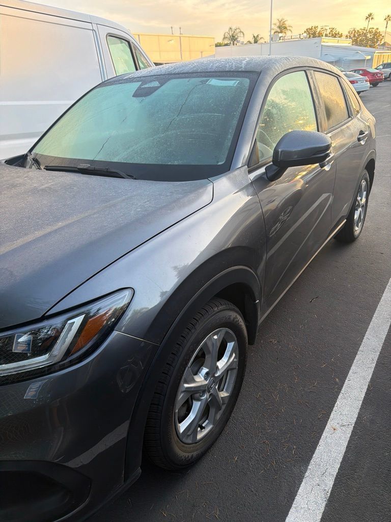 Used 2024 Honda HR-V LX image 2