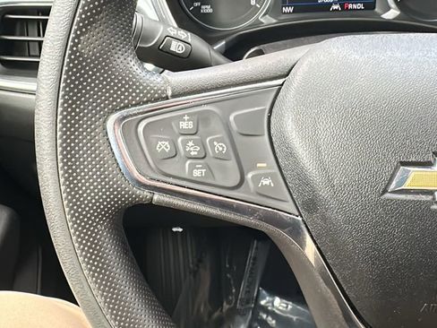 Used 2021 Chevrolet Equinox LT AWD/4WD image 16