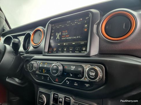 Used 2022 Jeep Gladiator Mojave w/ Cold Weather Group image 34