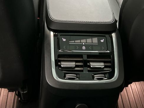 Certified 2024 Volvo XC90 T8 Plus w/ Protection Package image 26