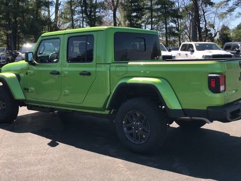 New 2026 Jeep Gladiator Sport image 5