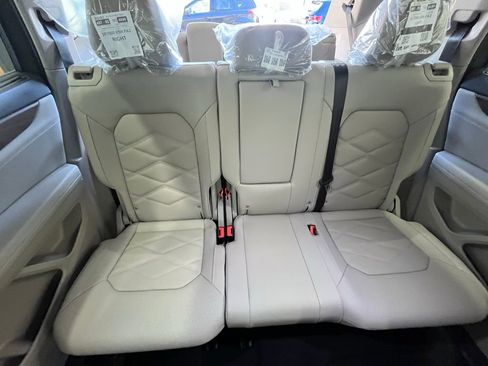 New 2026 Volkswagen Atlas SE image 25