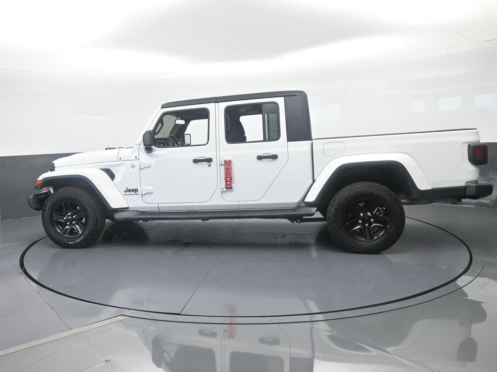 Used 2021 Jeep Gladiator Sport AWD/4WD image 3