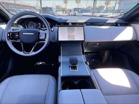 Used 2026 Land Rover Range Rover Velar S AWD/4WD image 17