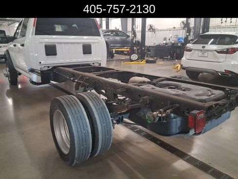 Used 2024 RAM 4500 Tradesman w/ Chrome Appearance Group image 3