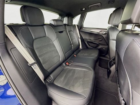 Certified 2024 Porsche Macan GTS image 31