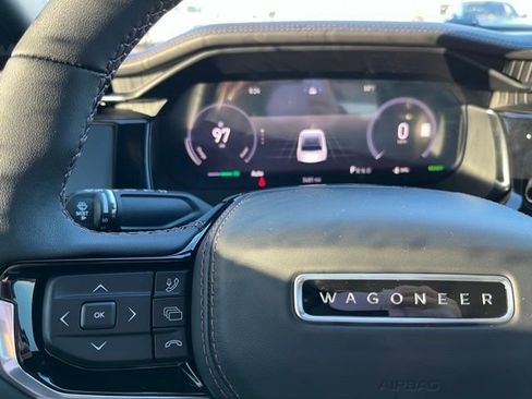 Used 2025 Jeep Wagoneer S Limited image 25