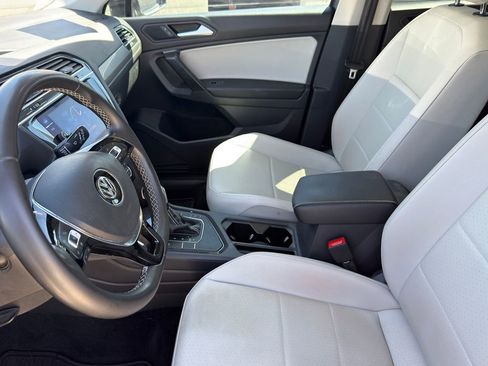 Used 2021 Volkswagen Tiguan SE image 13