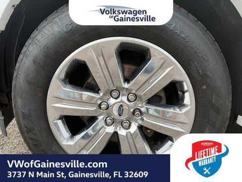 Used 2018 Ford F150 Lariat w/ Trailer Tow Package image 29