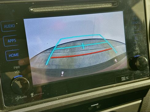 Used 2016 Toyota Tacoma TRD Sport w/ Towing Package image 23