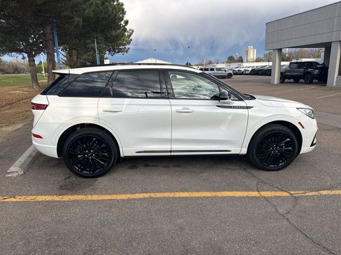 Used 2023 Lincoln Corsair Reserve w/ Equipment Group 202A image 6