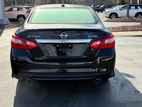 Used 2016 Nissan Altima 3.5 SL w/ 3.5 Technology Package image 5