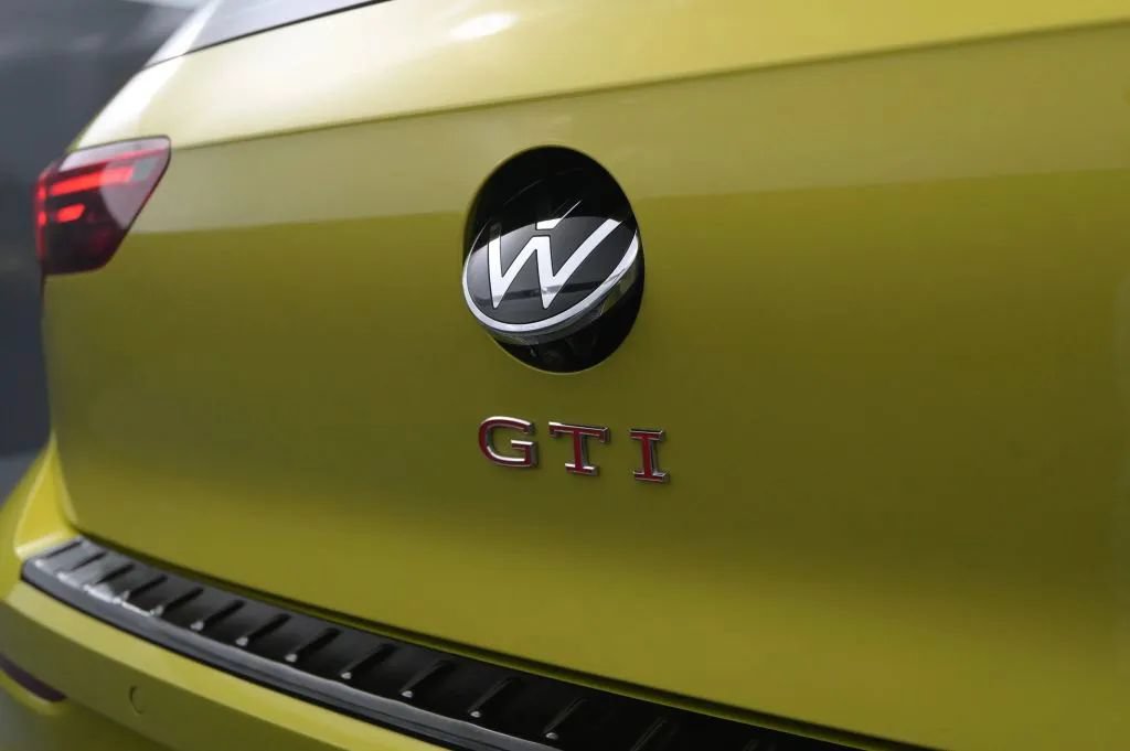 Used 2023 Volkswagen GTI 40th Anniversary Edition FWD image 19