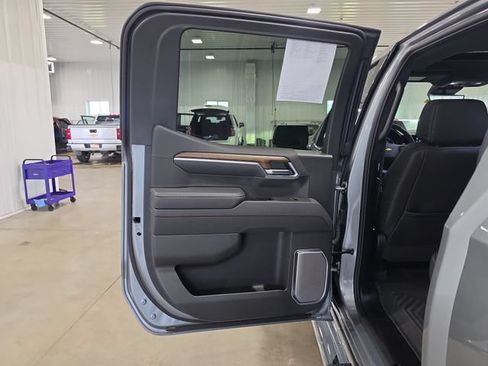 Used 2025 Chevrolet Silverado 1500 High Country w/ Technology Package AWD/4WD image 26