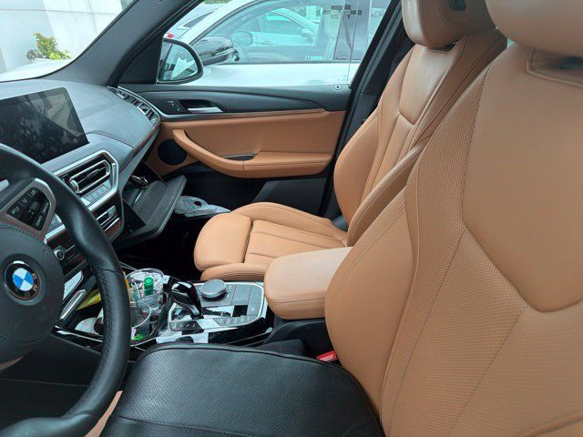 Used 2024 BMW X3 xDrive30i w/ Premium Package AWD/4WD image 6