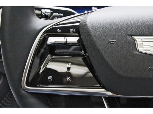Used 2024 Cadillac Lyriq Sport RWD image 18