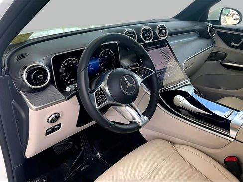 Used 2024 Mercedes-Benz GLC 300 image 16