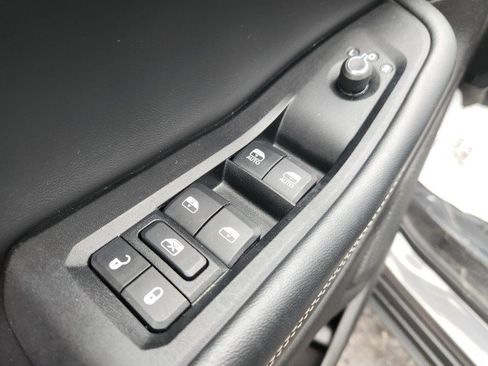 Used 2024 Jeep Grand Cherokee Limited image 32