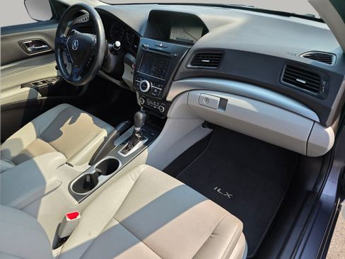Used 2018 Acura ILX FWD image 30