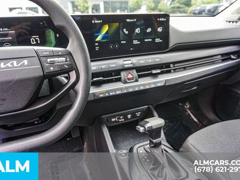 Used 2025 Kia K4 FWD image 32
