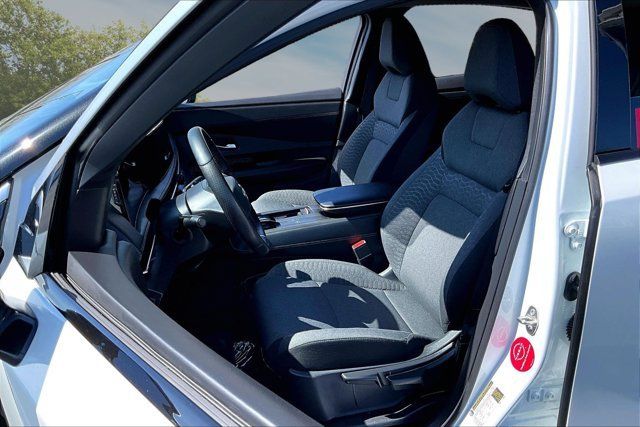 Certified 2023 Nissan Ariya FWD image 21