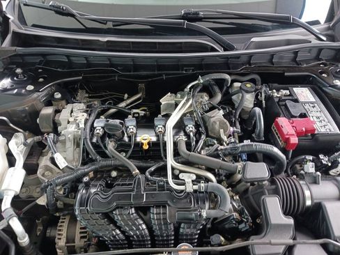 Used 2024 Nissan Altima 2.5 SV FWD image 14