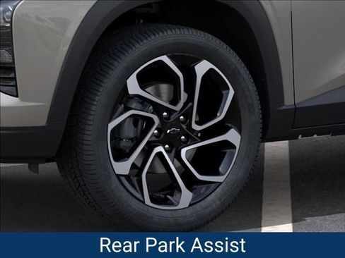 New 2026 Chevrolet Trax RS w/ Sunroof Package FWD image 10