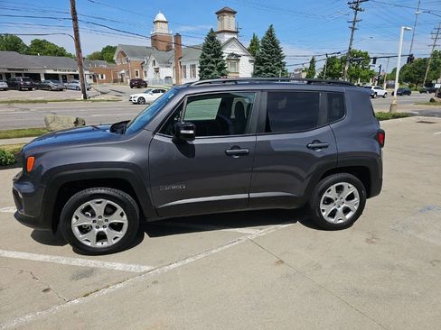Used 2022 Jeep Renegade Limited AWD/4WD image 9