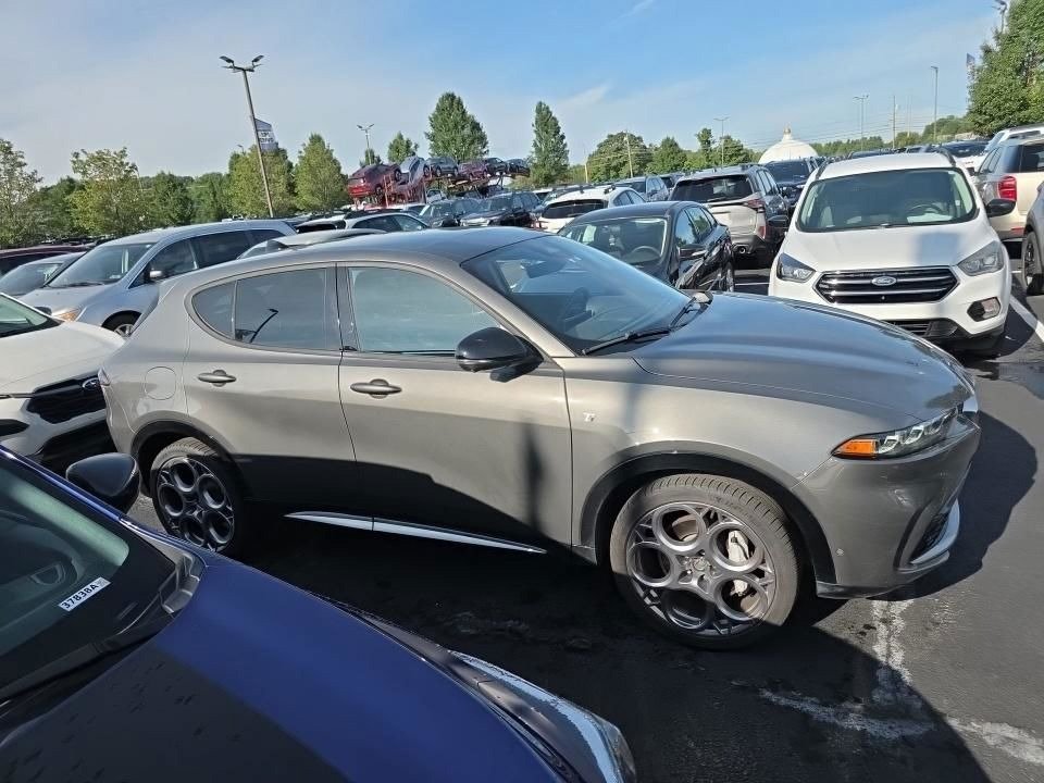 Used 2024 Alfa Romeo Tonale Ti AWD/4WD image 6