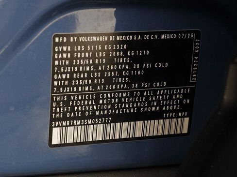 New 2025 Volkswagen Tiguan SE image 24