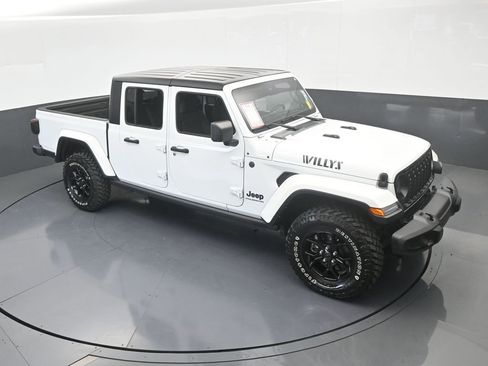 Used 2024 Jeep Gladiator Sport image 58