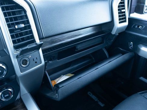 Used 2018 Ford F150 Lariat image 18