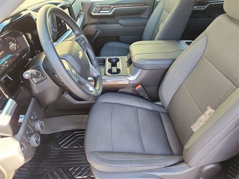 Used 2025 Chevrolet Silverado 2500 LT image 19