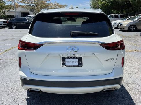 Used 2021 INFINITI QX50 Luxe w/ Appearance Package FWD image 4
