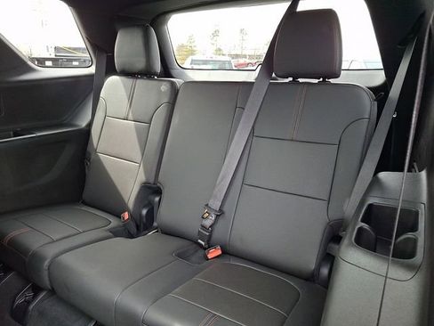 Certified 2023 Chevrolet Traverse RS w/ LPO, Floor Liner Package image 11