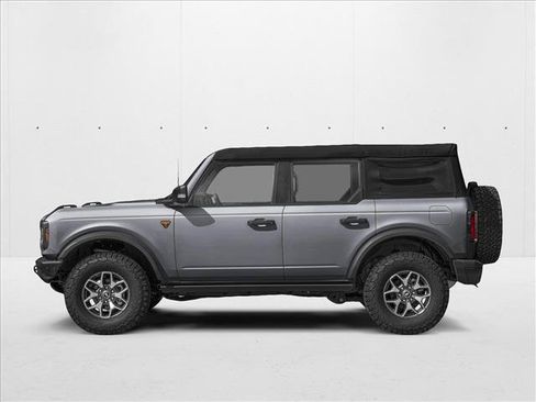 New 2026 Ford Bronco Badlands AWD/4WD image 3