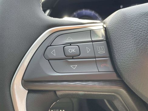 New 2025 Jeep Grand Cherokee Laredo image 13