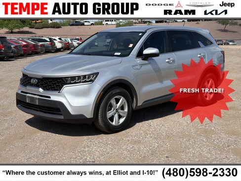 Used 2021 Kia Sorento LX image 1