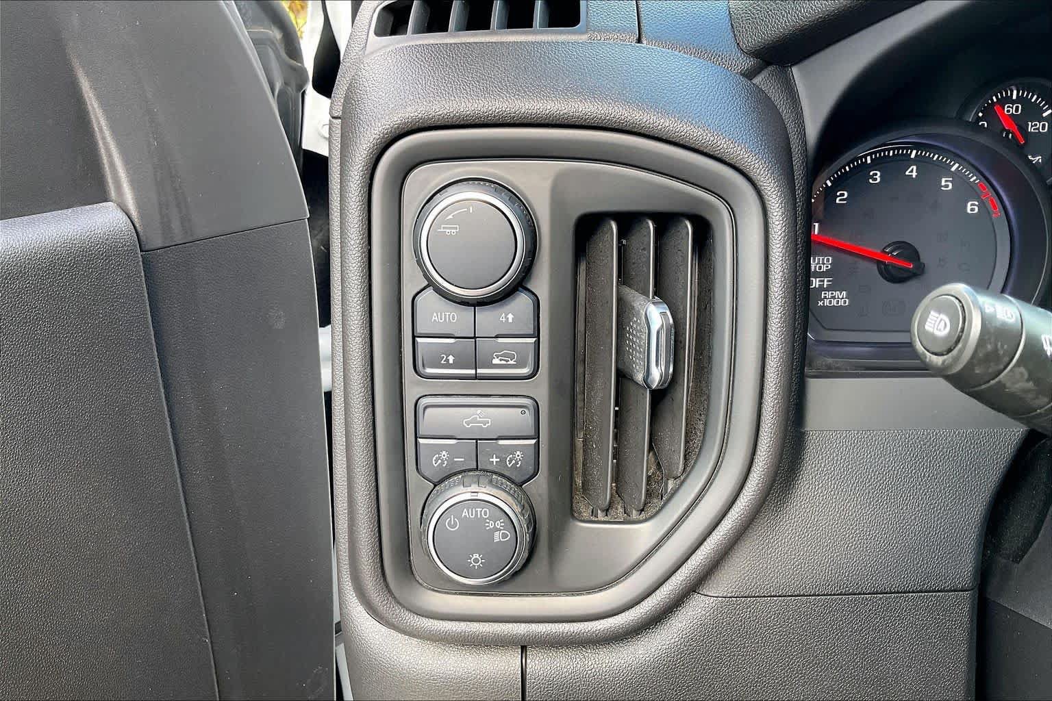 Used 2023 Chevrolet Silverado 1500 Custom AWD/4WD image 31