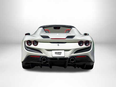 Used 2022 Ferrari F8 Tributo RWD image 9